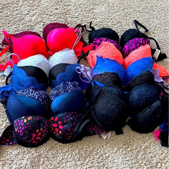 Bras - Picture 2 of 2